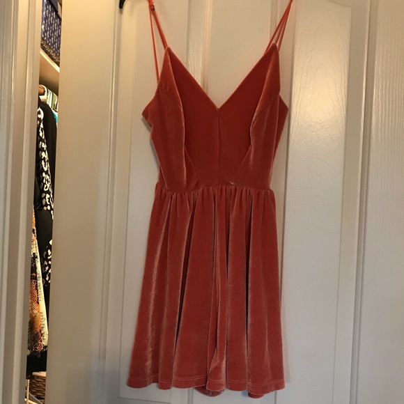 Dresses & Skirts - Cute Summer Romper
